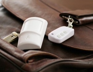 Фото охранная сигнализация GSM для гаража